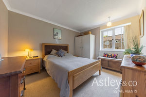 Bedroom- click for photo gallery